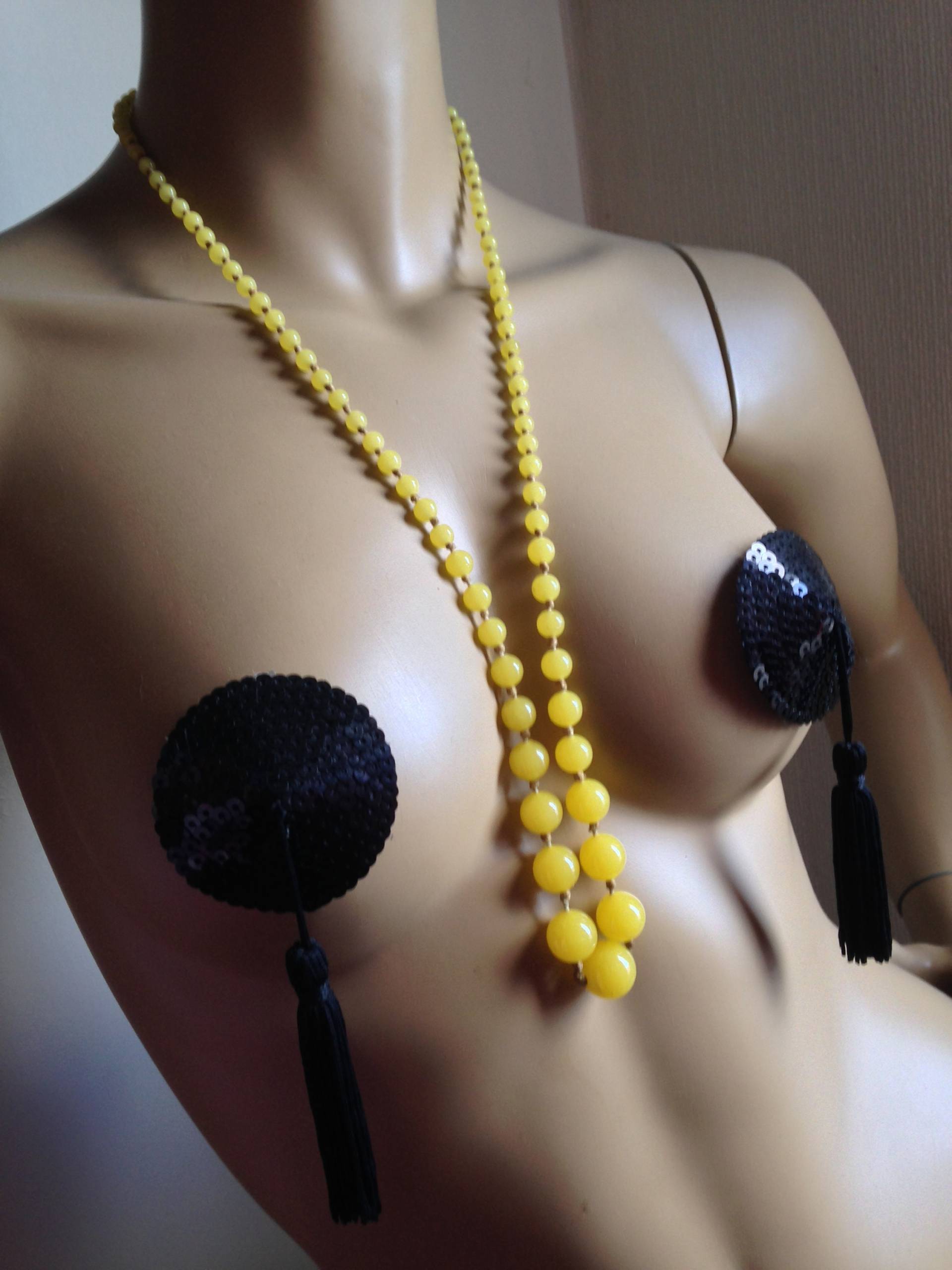 Vtg 30Er Jahre Antique Gelbe Glasperlen Und Natürliche Kordel Halskette Os von PunkorellaVintage