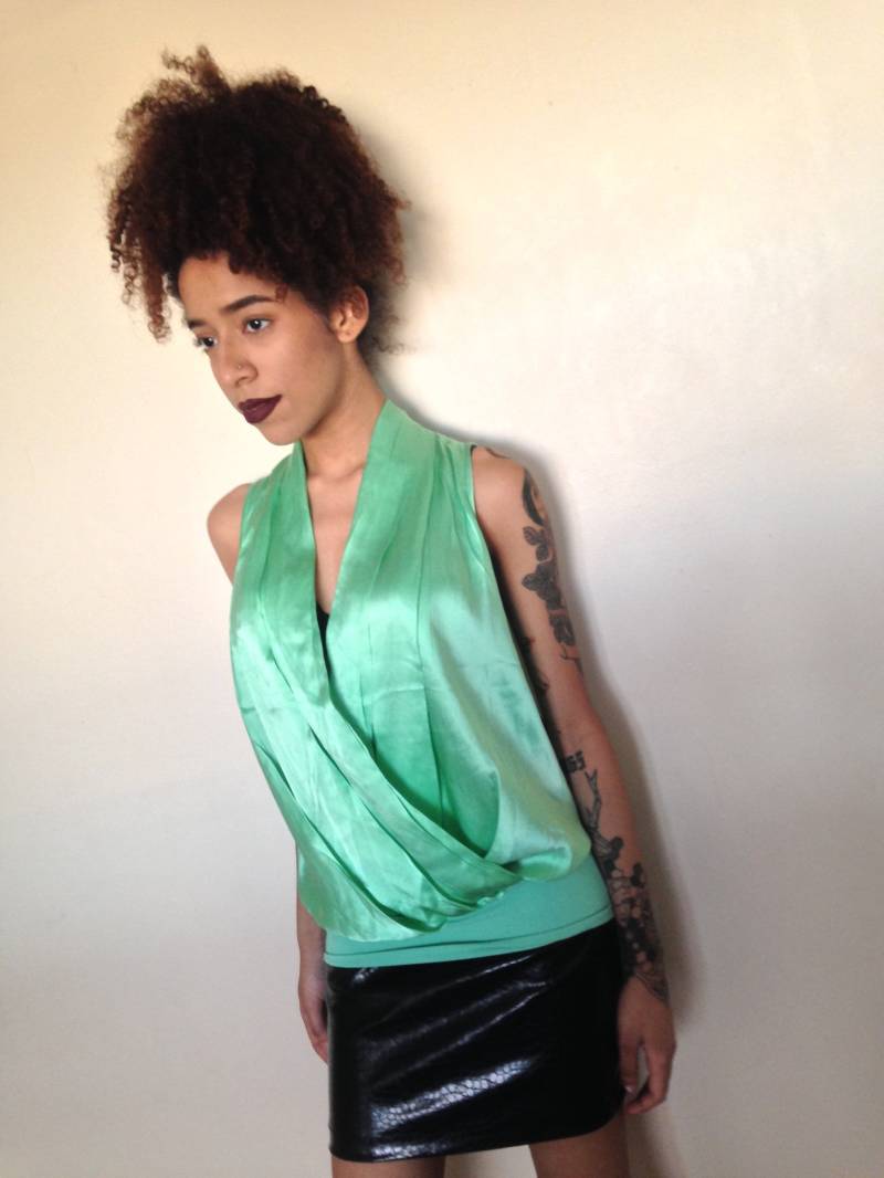 Vtg 90's Plein Sud Grüne Seide Designer Top Bluse M/L von PunkorellaVintage