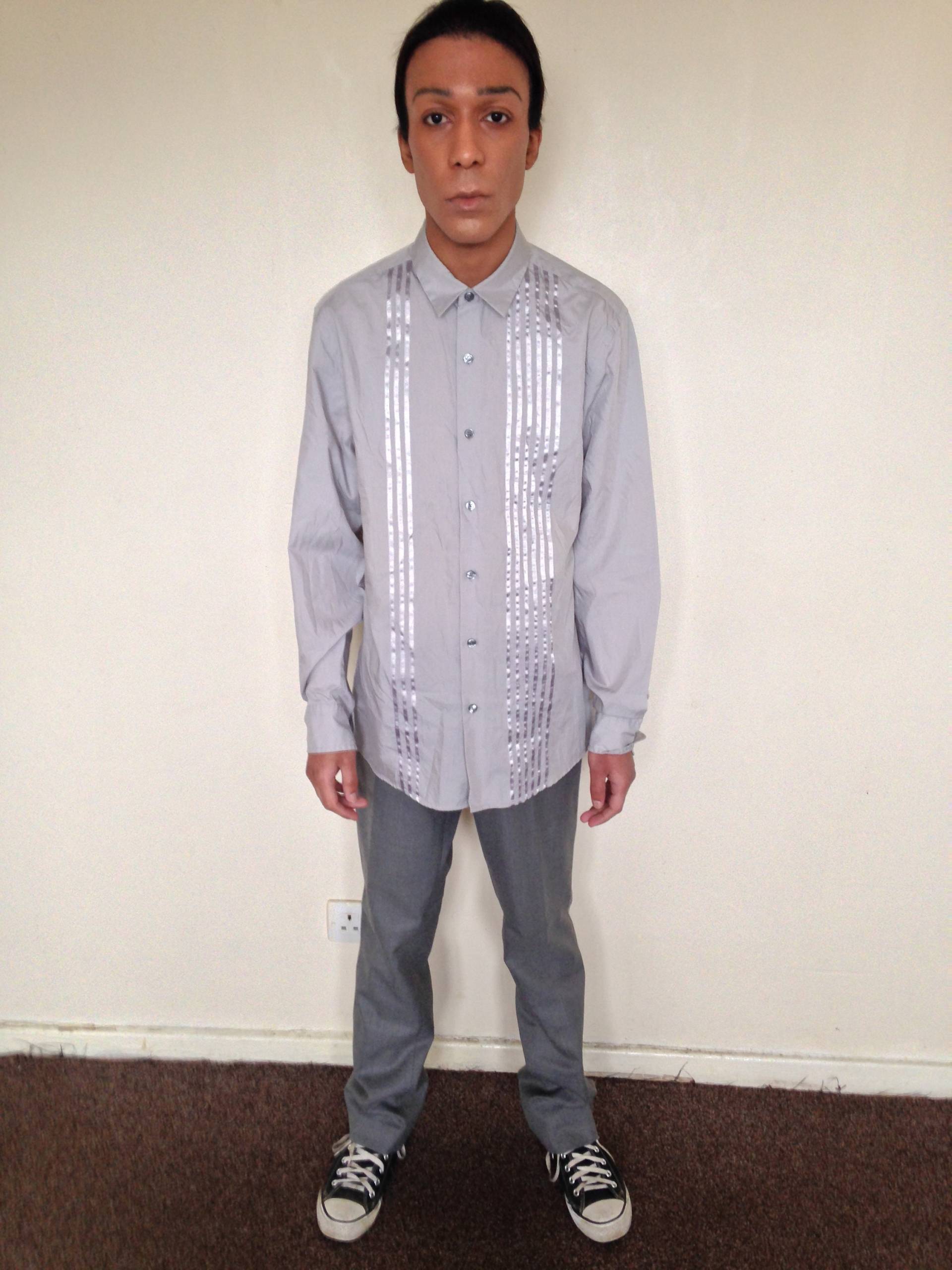 Vtg 90Er Jahre Dkny Minimalist Graues Shirt M von PunkorellaVintage