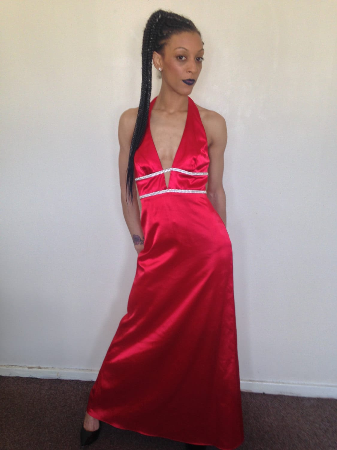 Vtg 90Er Jahre Glam Diva Lippenstift Rot Strass Satin Rückenfreies Maxi Abendkleid Kleid Xs von PunkorellaVintage