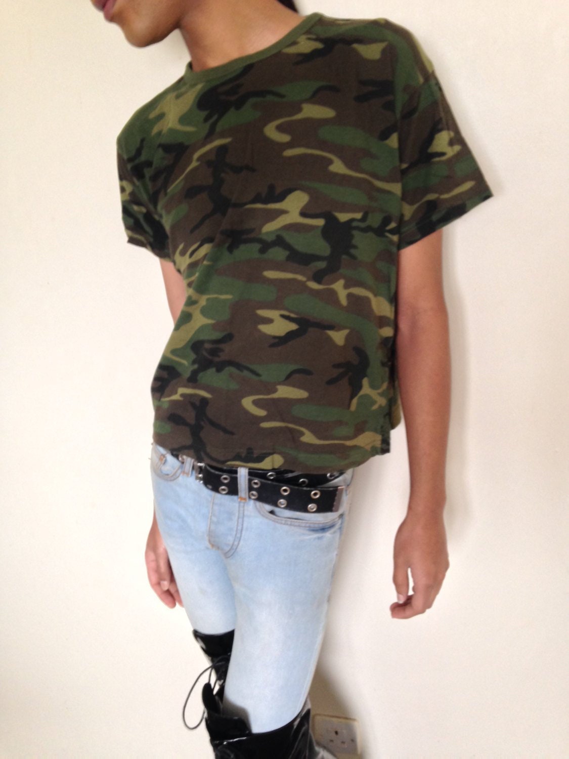 Vtg 90Er Jahre Grunge Militär T-Shirt Xs/S von PunkorellaVintage