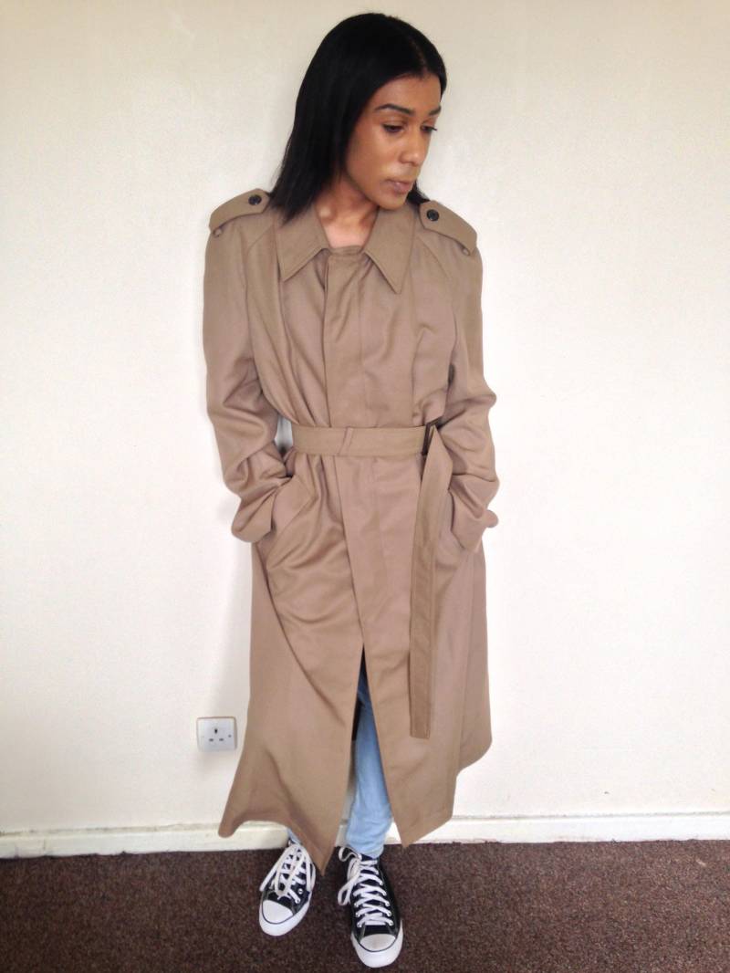 Vtg 90Er Jahre Militär-Look Hellbrauner Übergroßer Langer Mantel Xl von PunkorellaVintage