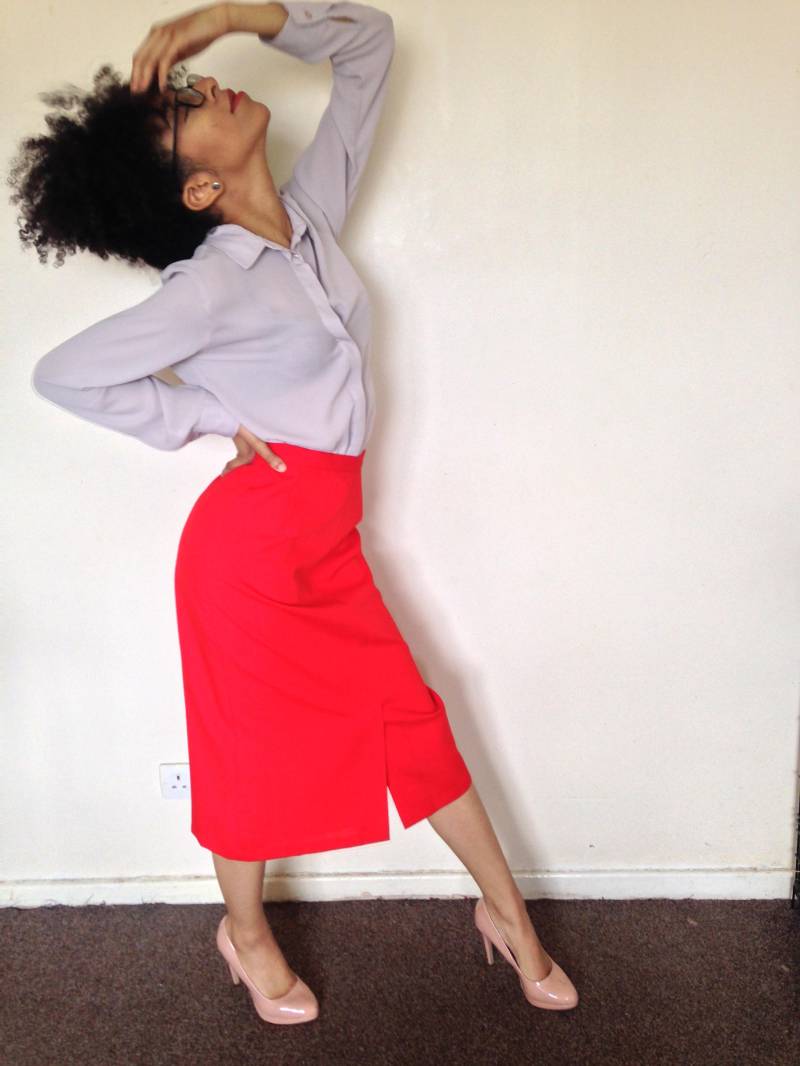 Vtg 90Er Jahre Neoclassic Roter Midi-Bleistiftrock Xs von PunkorellaVintage