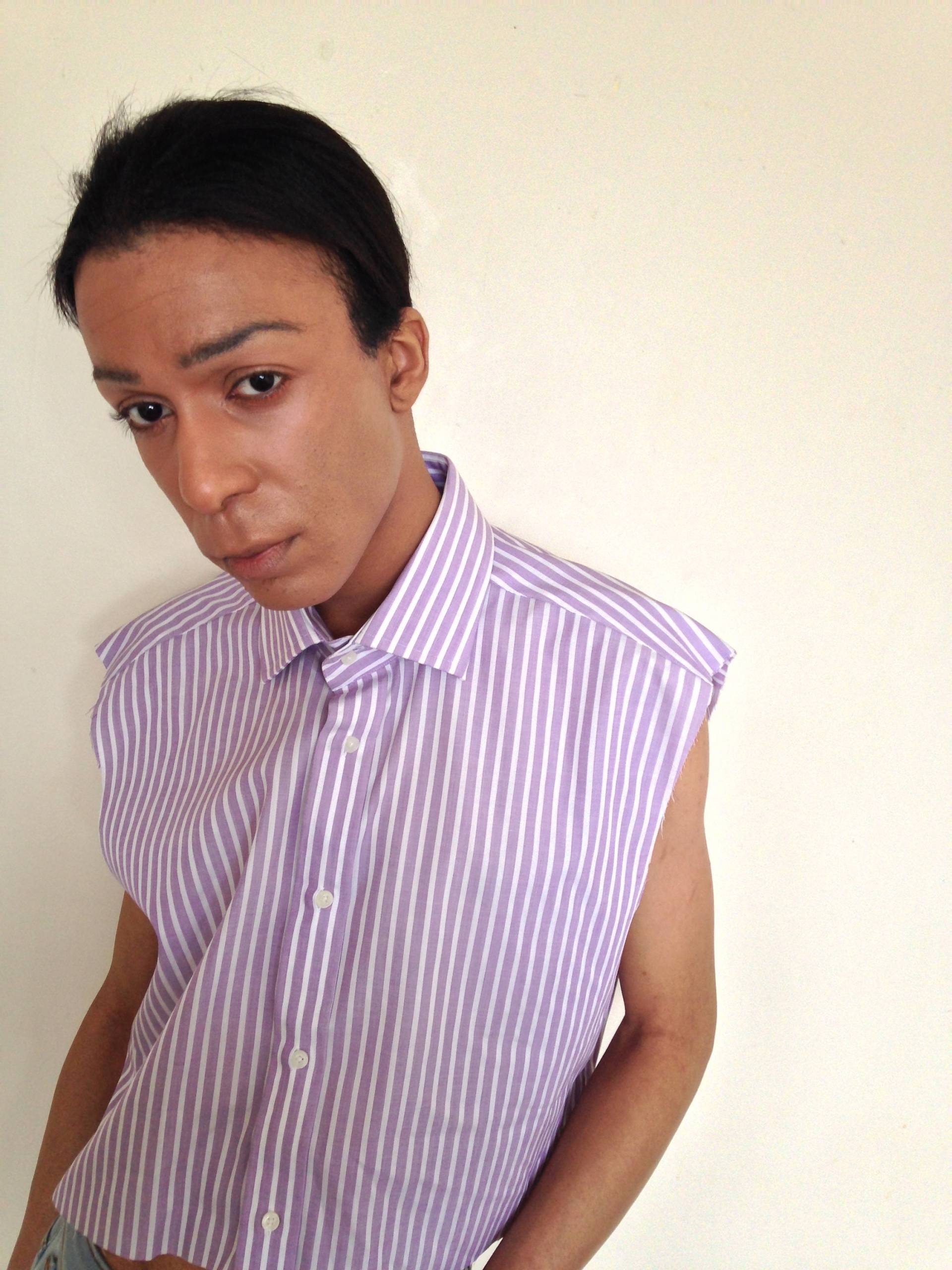 Vtg 90Er Jahre Punk Minimalist Lavendel-Weiß Gestreiftes Bauchfreies Shirt M/L von PunkorellaVintage