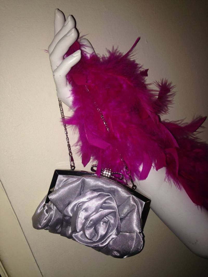 Vtg 90Er Jahre Romantic Retro Silber Satin Rose Mini Geldbörse Handtasche von PunkorellaVintage