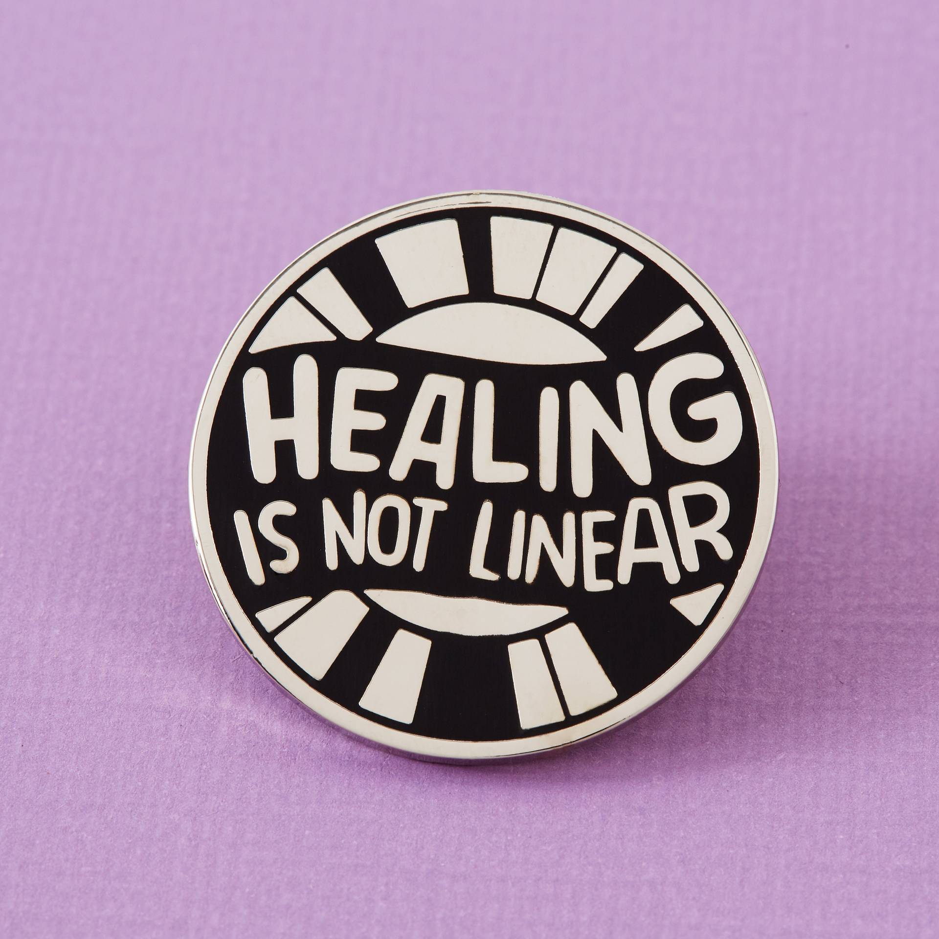 Heilung Ist Nicht Linear Pin // Anstecknadel Brosche Heilung Ist Nicht Linear Pin // Anstecknadel Brosche von Punkypins