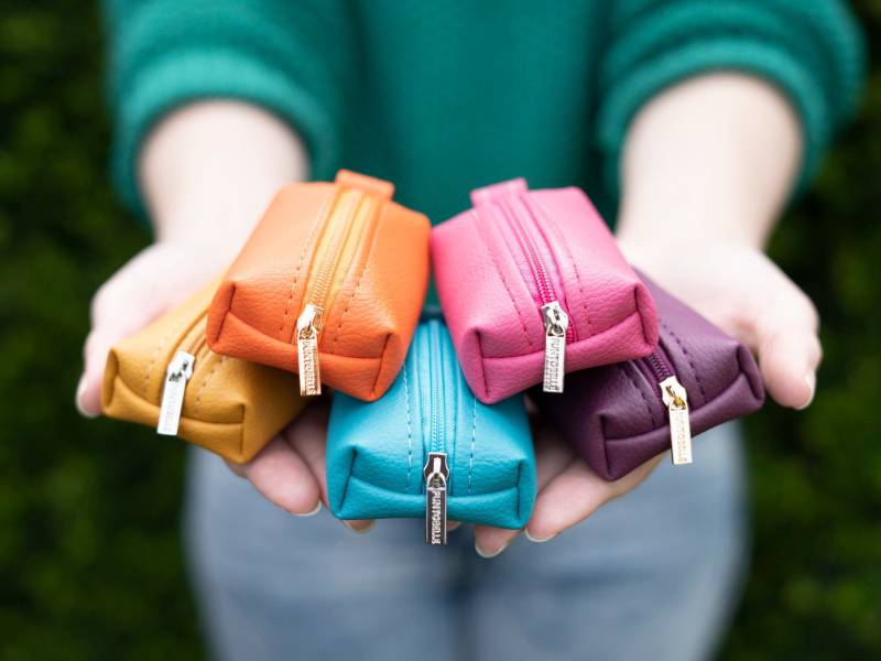 Kleine Reißverschlusstasche Aus Leder Handgemachte Münze, Ohrhörer, Schlüsselring-Halter von PuntoBelle