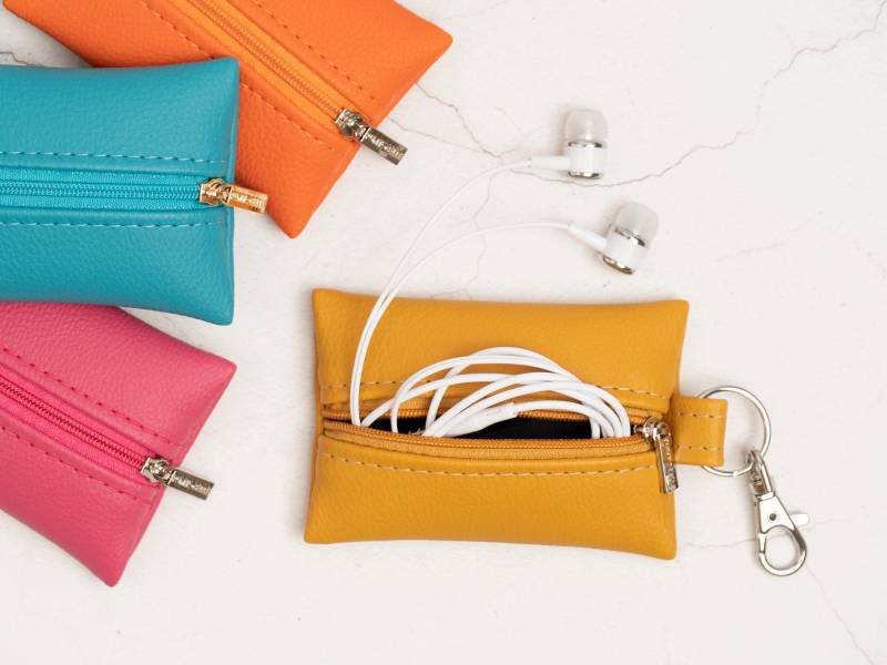 Leder Geldbörse Handgefertigte Reißverschlusstasche, Kopfhörer-Etui von PuntoBelle