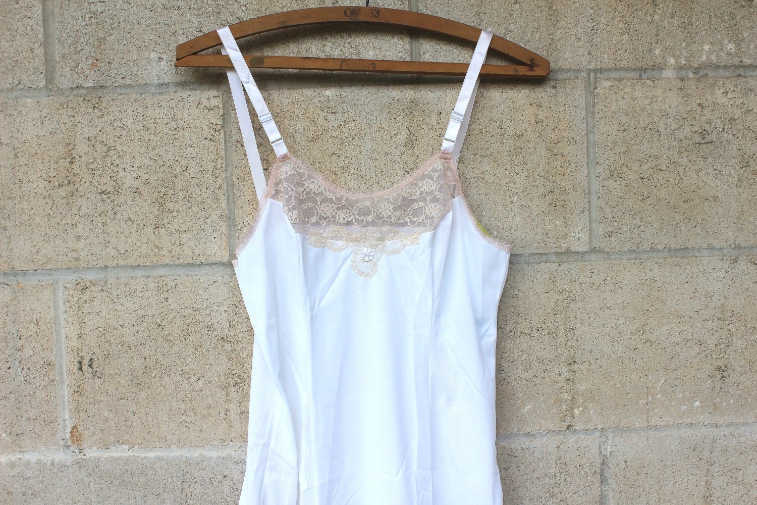 Süße Vintage Junior Weiß Und Beige Spitze, Ohren Slip, Größe 7 Süße Vintage Junior Weiß Und Beige Spitze, Ohren Slip, Größe 7 von PupukeaGirlVintage