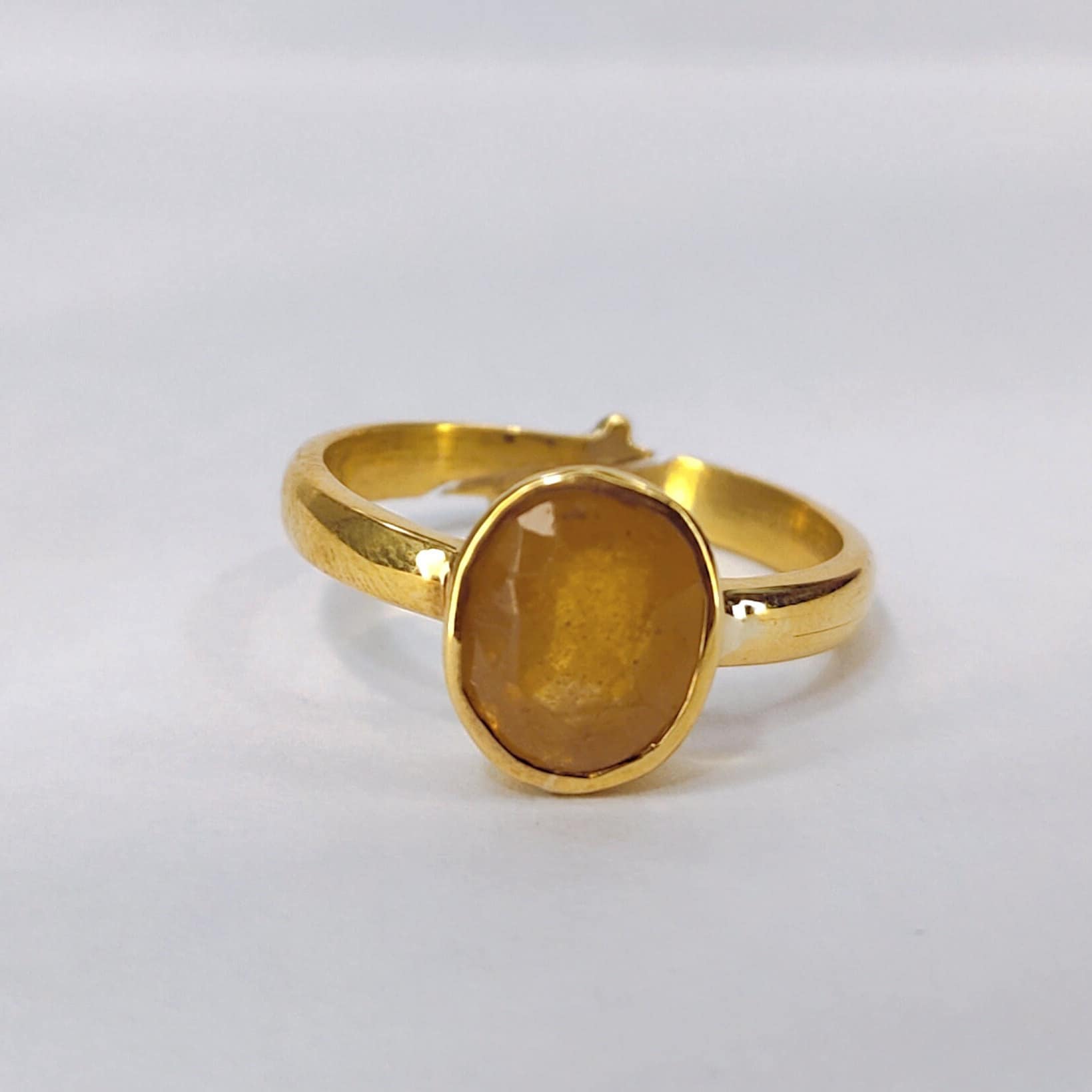 Zertifizierter 4.60-7.50 Karat Natürlicher Gelber Saphir | Pukhraj Handgefertigter Ring Aus Legierung | Panchdhatu Metall Mit Goldenem Finish Zertifizierter 4.60-7.50 Karat Natürlicher Gelber Saphir | Pukhraj Handgefertigter Ring Aus Legierung | Panchdhatu Metall Mit Goldenem Finish von PureGemsWorld
