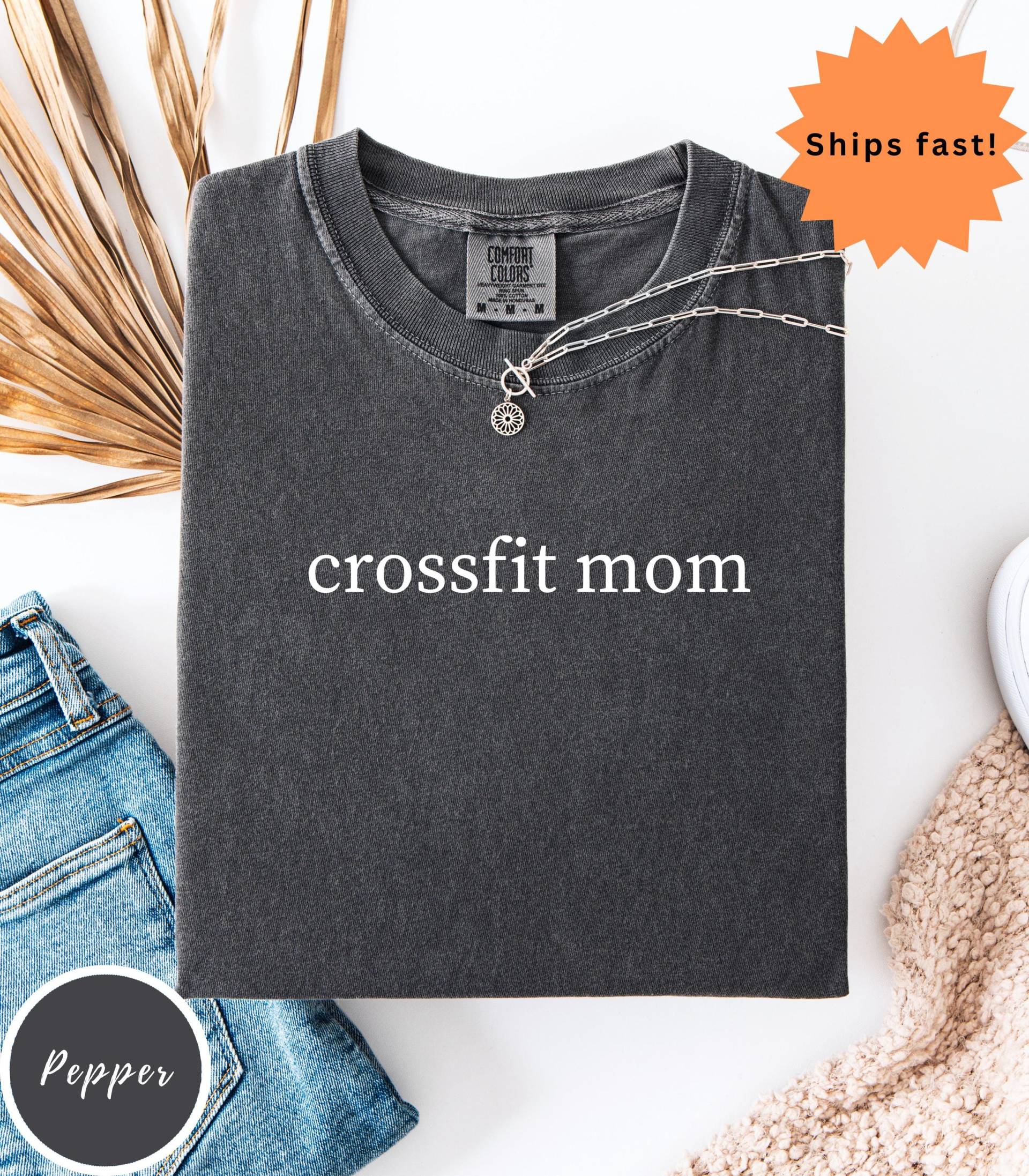 Komfortfarben Crossfit Mom Shirt Starkes Mamaleben T-Shirt von PureNestCZ