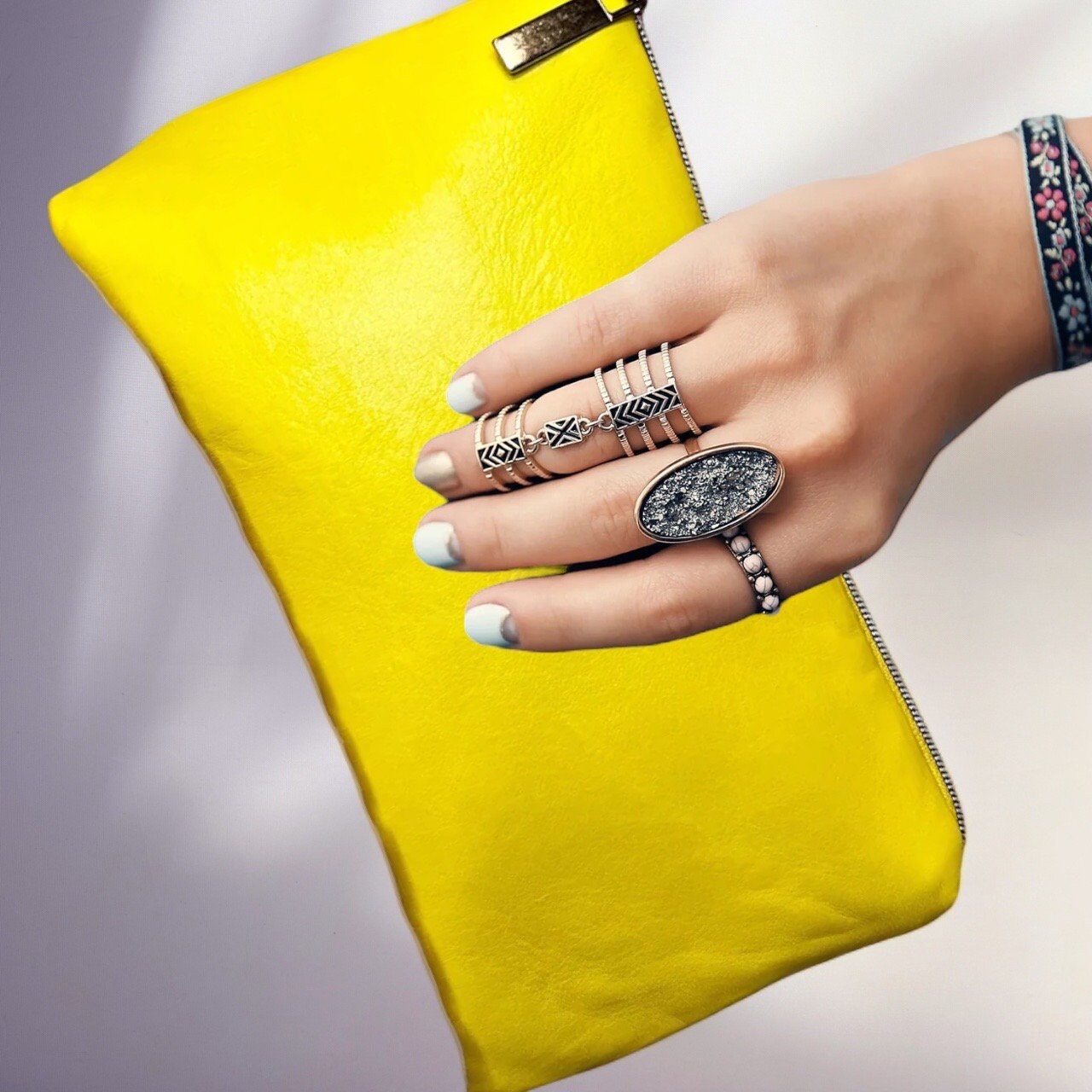 Pouch Gelb Pouch Gelb von PureVybz