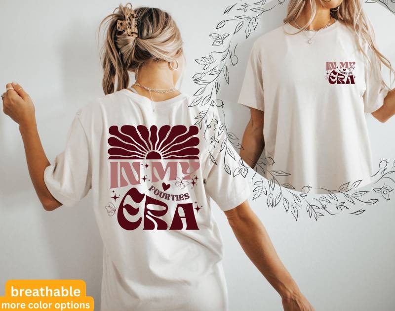 In Meiner Vierziger-Ära Tshirt | T-Shirt Geschenk Freundin Geburtstag Club-Shirt Personalisiertes Feiere Dein Jahrzehnt In Meiner Vierziger-Ära Tshirt | T-Shirt Geschenk Freundin Geburtstag Club-Shirt Personalisiertes Feiere Dein Jahrzehnt von PureprintandCo