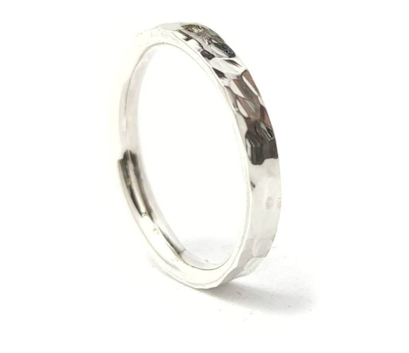 Flacher Ehering Aus Sterlingsilber, Gehämmert, 2 Mm, Ring Mit Bequemer Passform von Puresilverdreams