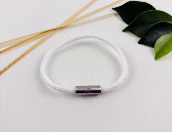 Purewater Upcycling-Geisternetzarmband mit gravierter Welle (Unisex) von Purewater