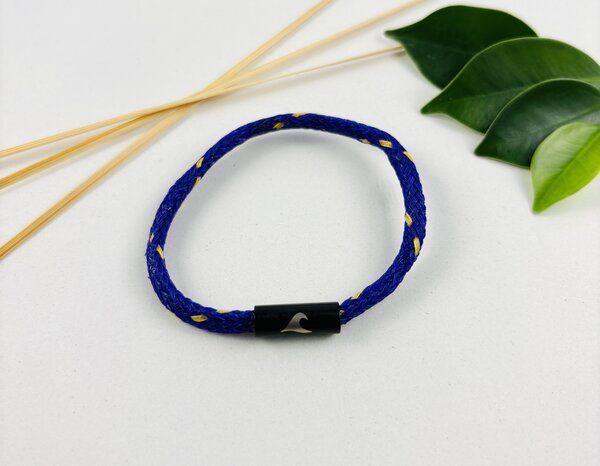 Purewater Upcycling-Geisternetzarmband mit gravierter Welle (Unisex) von Purewater