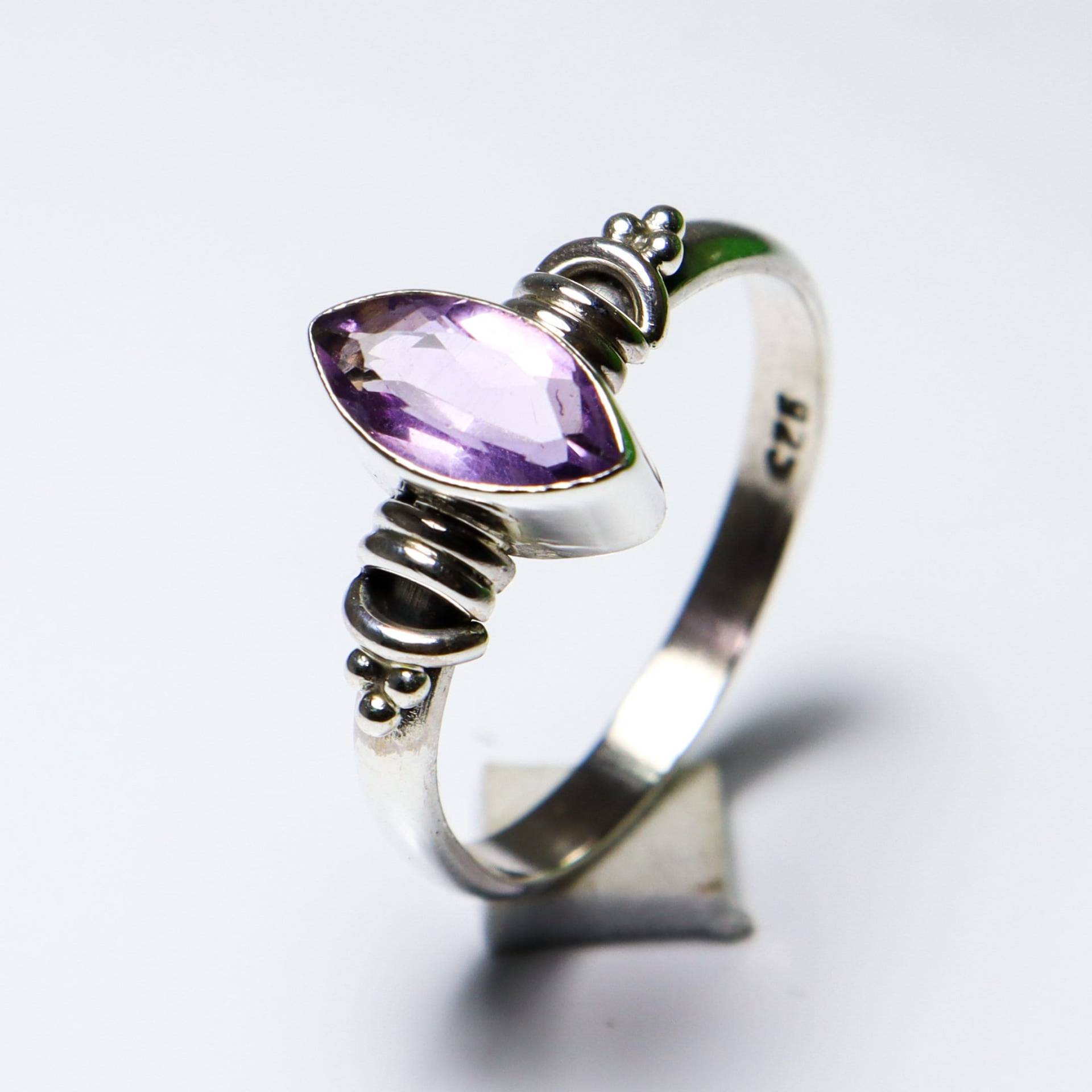 Marquise Amethyst Edelstein Design Band Ring, 925 Sterling Silber Handgemachter Boho Schliff Stein Frauen Weihnachten Jahrestag Geschenk von PurnimaSilverArtisan