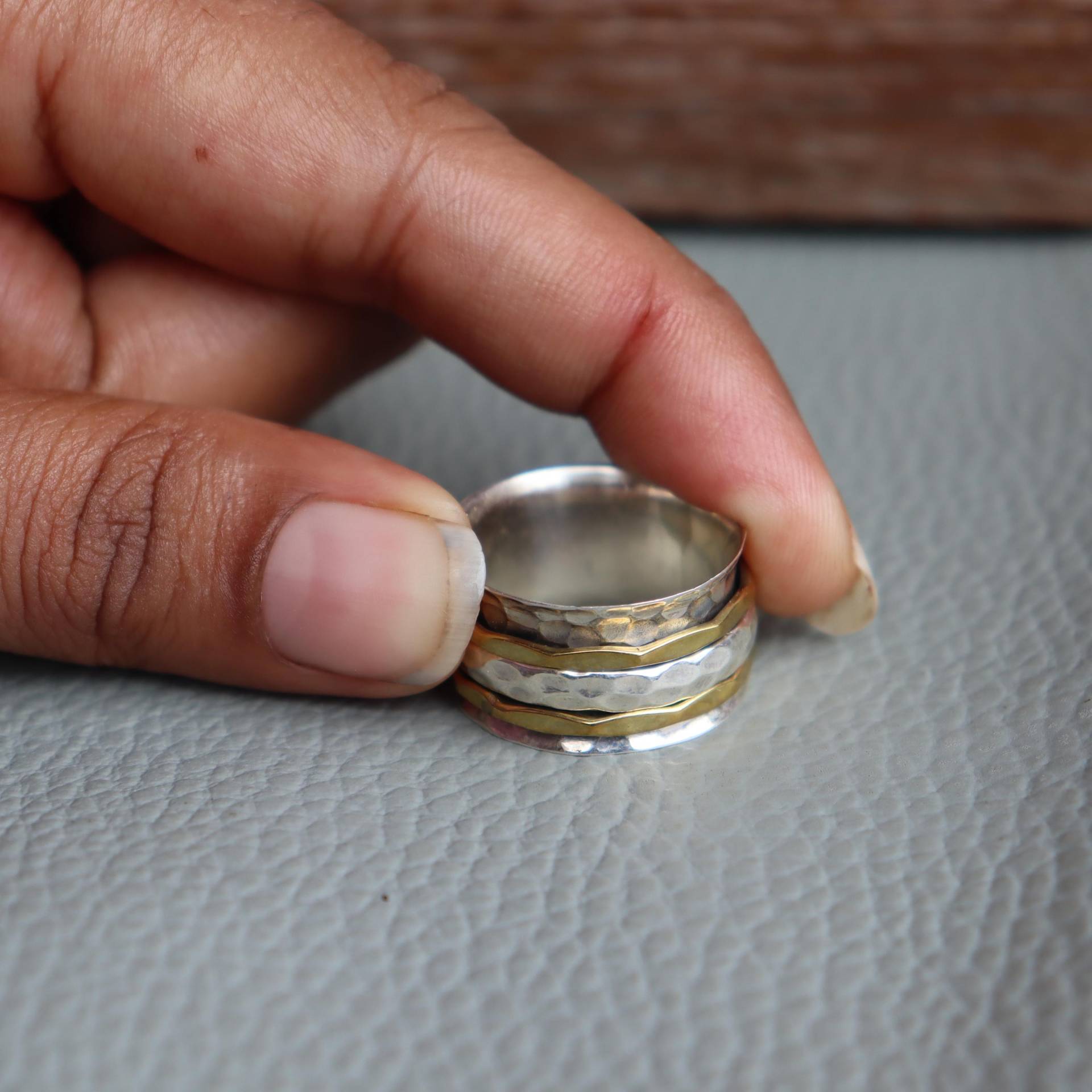 Zweifarbiger Silber Spinner Bandring, 925 Sterling Ring, Daumen Band Fidget Frauen Meditation Ring von PurnimaSilverArtisan