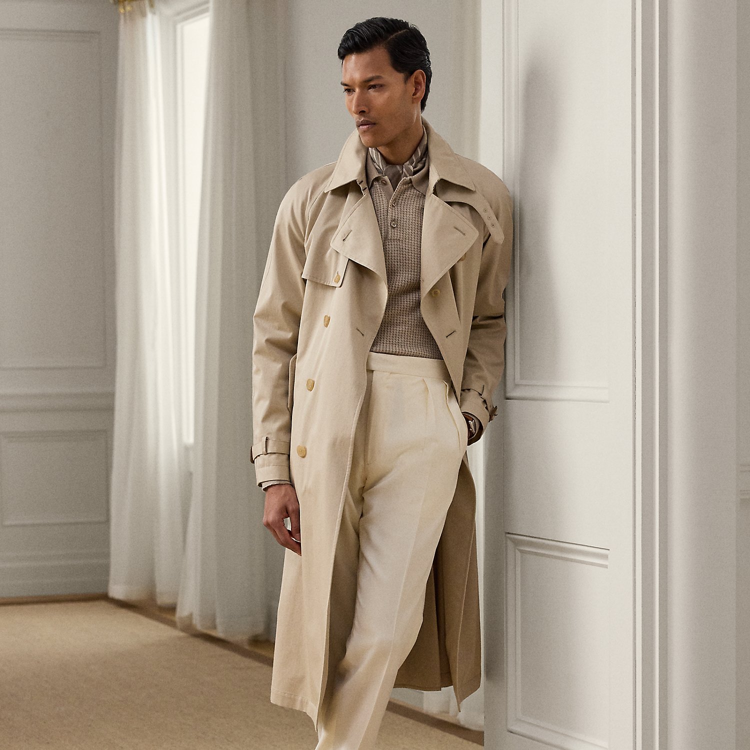 Handgeschneiderter Trenchcoat aus Twill Handgeschneiderter Trenchcoat aus Twill von Purple Label