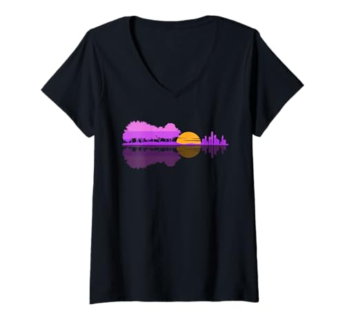 Damen Sunset Reflection Nature and Cityscape Minimalistische Kunst T-Shirt mit V-Ausschnitt von Purple Orange Landschaft Tranquil Evening Wanddeko