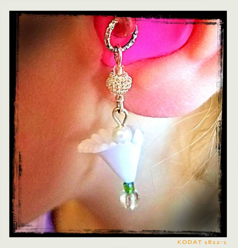 Lilienblüte Hörgerät Charm Glas Perle Akzente von PurpleCatAidCharms