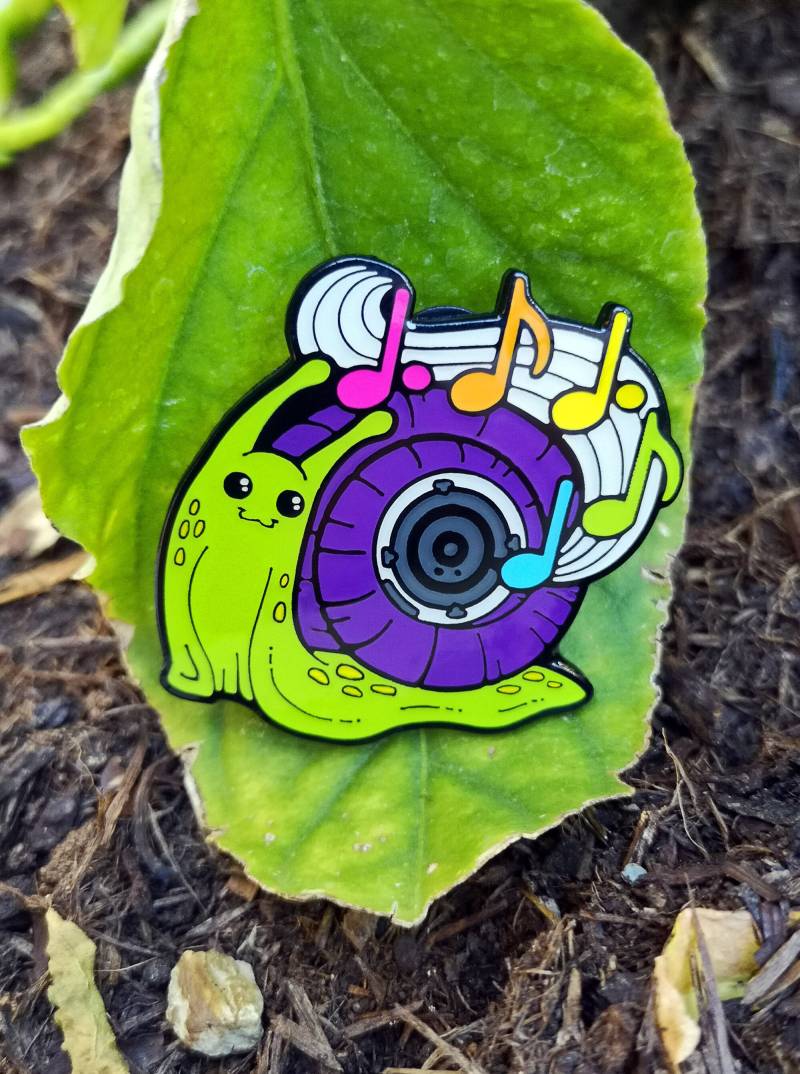 Sound Snail Soft Enamel Pin | Music Mollusk Cute Colorful + Sticker Addon von PurpleCoffeeCafe