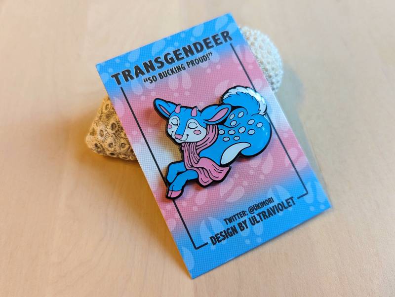 Transgendeer | Soft Enamel Epoxy Pride Pin Transgender Trans Lgbtqi Lapel Brooch Gift + Sticker Addon von PurpleCoffeeCafe