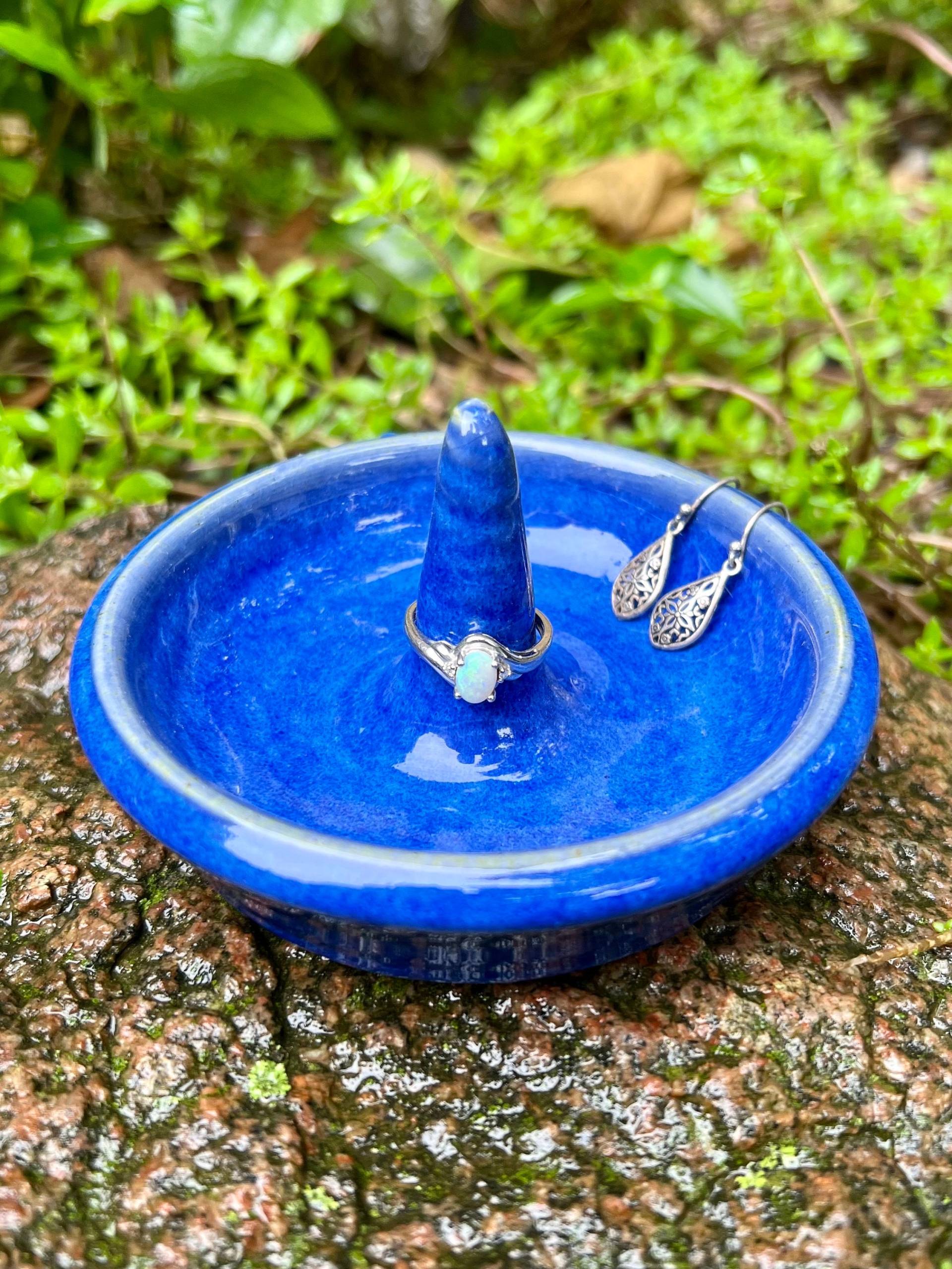 Blaue Keramik Ringschale Handgemachte Steingut Schmuckhalter Blaue Keramik Ringschale Handgemachte Steingut Schmuckhalter von PurpleHeatherPottery