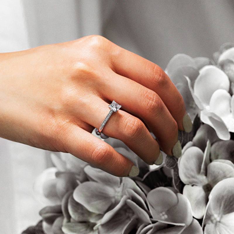 Geheimnis | 18K 14K Solid Gold Princess Cut Moissanite Verlobungsring, Ehering, Brautversprechen Passendes Band-Lucis042 von PurpleMayJewellery