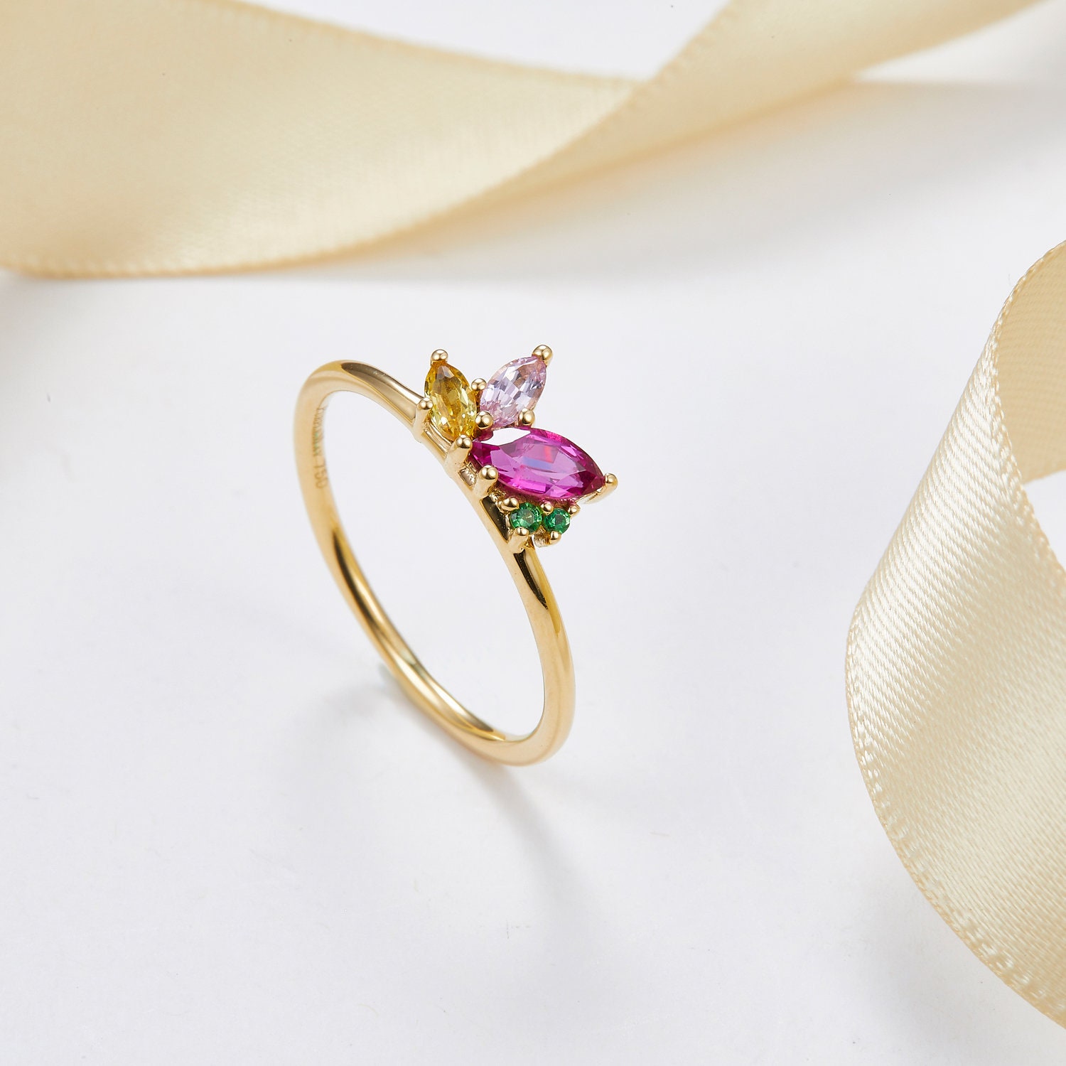 Handgemachter Schmuck, Marquise Form Saphir Ring, 14K 18K Gold, Personalisierter Ehering R064 von PurpleMayJewellery