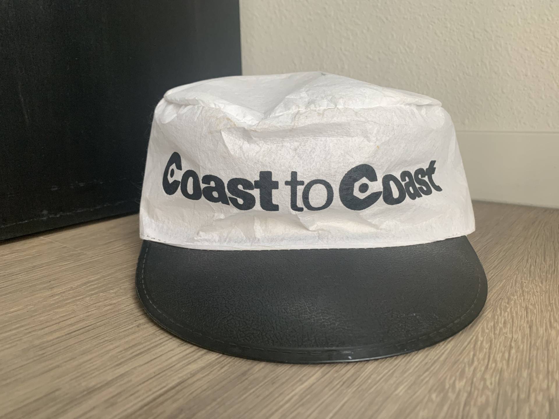 Vintage "Coast To Coast" Papier Hut Weiß Und Schwarz von PurpleSteezVintage