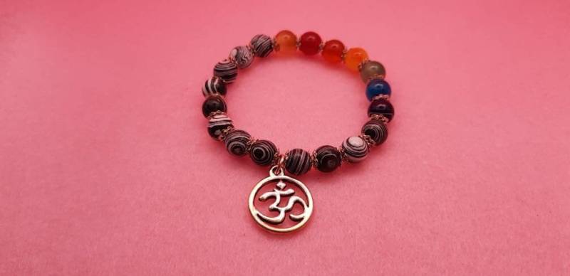 Achat Edelsteine Chakra & Om Charm Armband Mit Tibetsilber. Kostenloser Versand in Uk Achat Edelsteine Chakra & Om Charm Armband Mit Tibetsilber. Kostenloser Versand in Uk von PurpleVampireStore