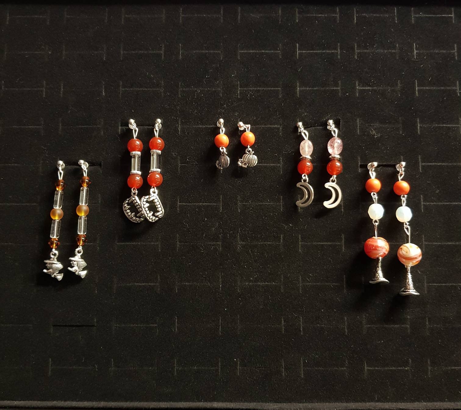 Pagan, Wiccan. Ohrringe Verschiedene Halbedelsteine Und Tibetsilber Charms, 925 Silber Ohrstecker, Schöne Orangen, Rottöne. Kostenloser Versand in Uk Pagan, Wiccan. Ohrringe Verschiedene Halbedelsteine Und Tibetsilber Charms, 925 Silber Ohrstecker, Schöne Orangen, Rottöne. Kostenloser Versand in Uk von PurpleVampireStore
