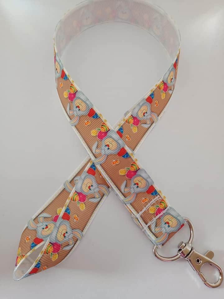 Brauner Osterhase/Schlüsselband Osterei Ausweishalter von Purpleponypets