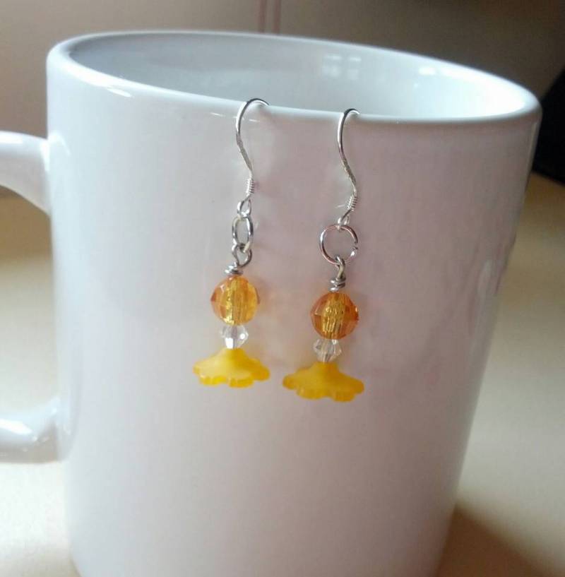 Gelbe Blumen Ohrringe von Purpleponypets