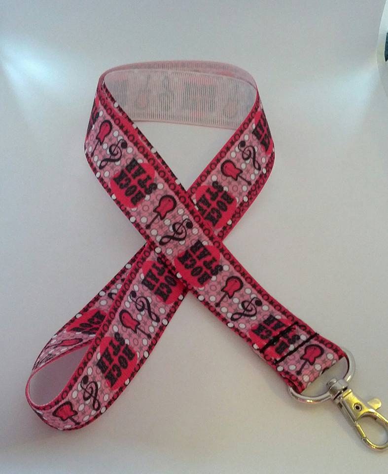 Pinke Und Schwarze Musik Lanyards/Ausweishalter von Purpleponypets