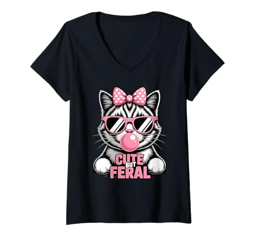 Damen Cute But Feral Cat Bubble Gum Pink Sonnenbrille T-Shirt mit V-Ausschnitt Damen Cute But Feral Cat Bubble Gum Pink Sonnenbrille T-Shirt mit V-Ausschnitt von Purrfectly Wild for Cute Feral Lovers Everywhere