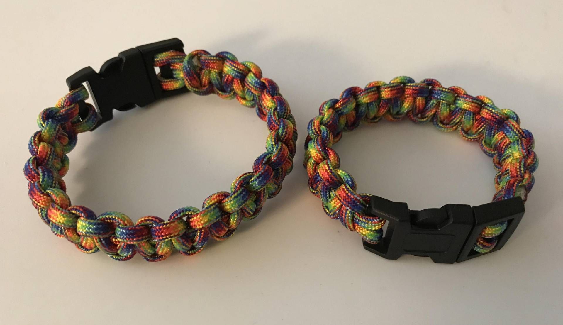 Paracord Armbänder Paracord Armbänder von PurrfectlyCrafted