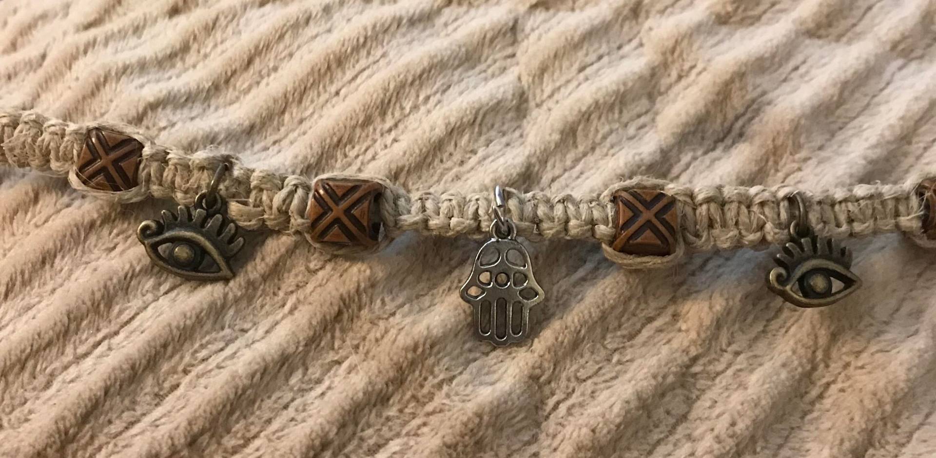 Schutzarmband Schutzarmband von PurrfectlyCrafted
