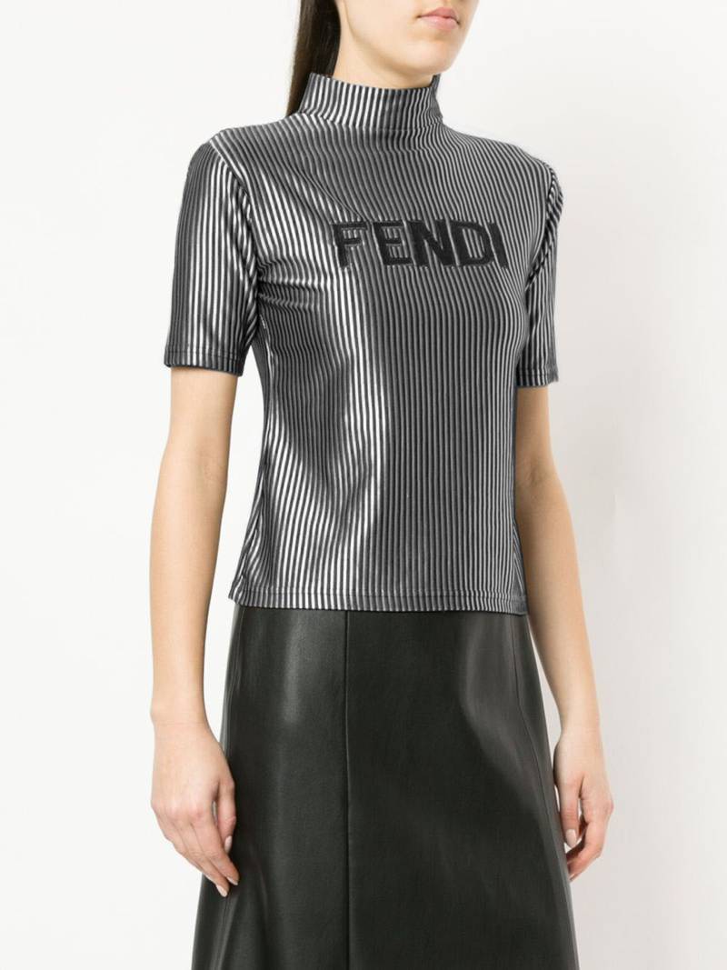 Verkauf Aus 900 - Vintage Fendi Roma Ff Gestreiftes Glänzendes Schwarz Und Silber Logo Shirt Top Uns 8 Verkauf Aus 900 - Vintage Fendi Roma Ff Gestreiftes Glänzendes Schwarz Und Silber Logo Shirt Top Uns 8 von PurseDibs