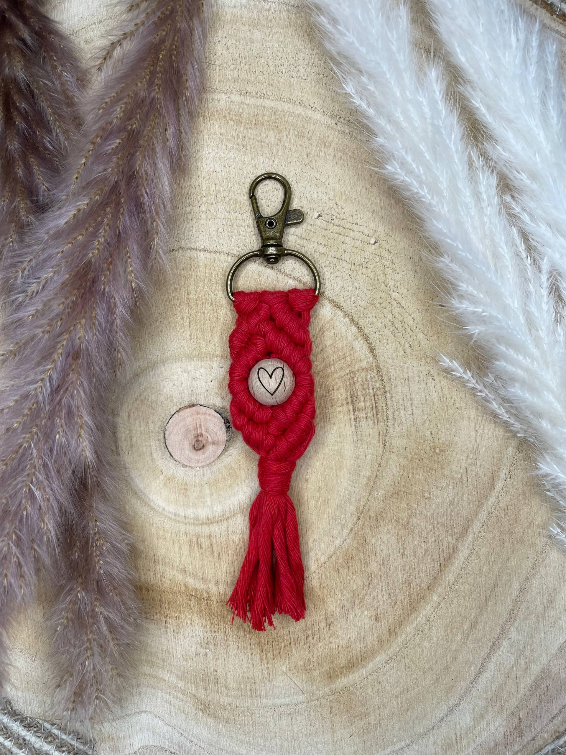 Makramee Schlüsselanhänger Holzperle Herz Liebe Makramee Schlüsselanhänger Holzperle Herz Liebe von Pusteblumchenkreativ
