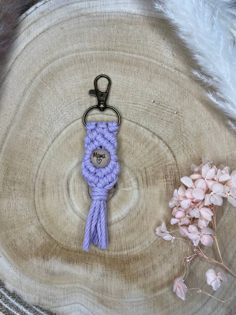 Makramee Schlüsselanhänger Holzperle Mama Herz von Pusteblumchenkreativ
