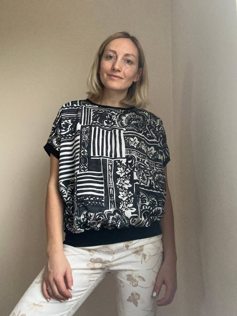 Vintage Rundhals-Blumen-T-Shirt | Lässiger Oversized Pullover Second Hand Kleidung von PutOnVintage