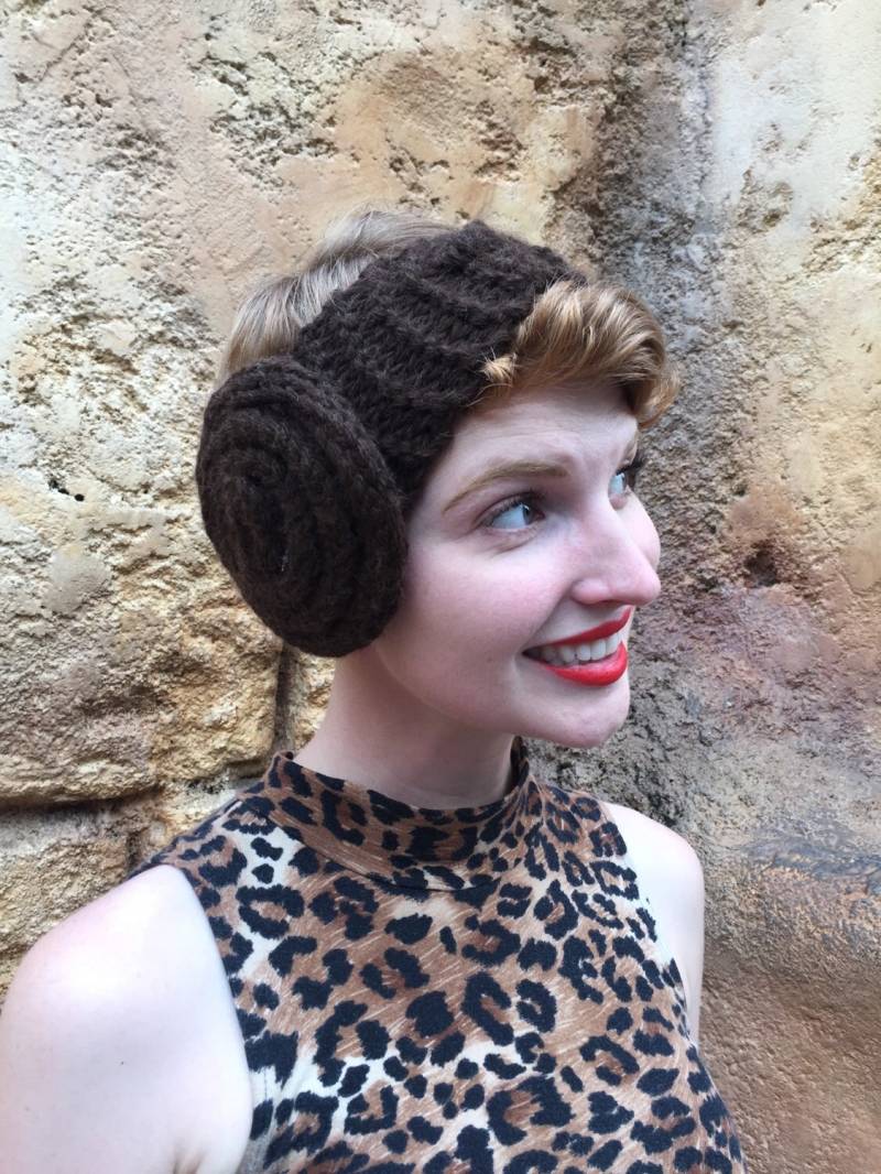 Space Buns Gestricktes Stirnband Space Buns Gestricktes Stirnband von PuttingontheKnits