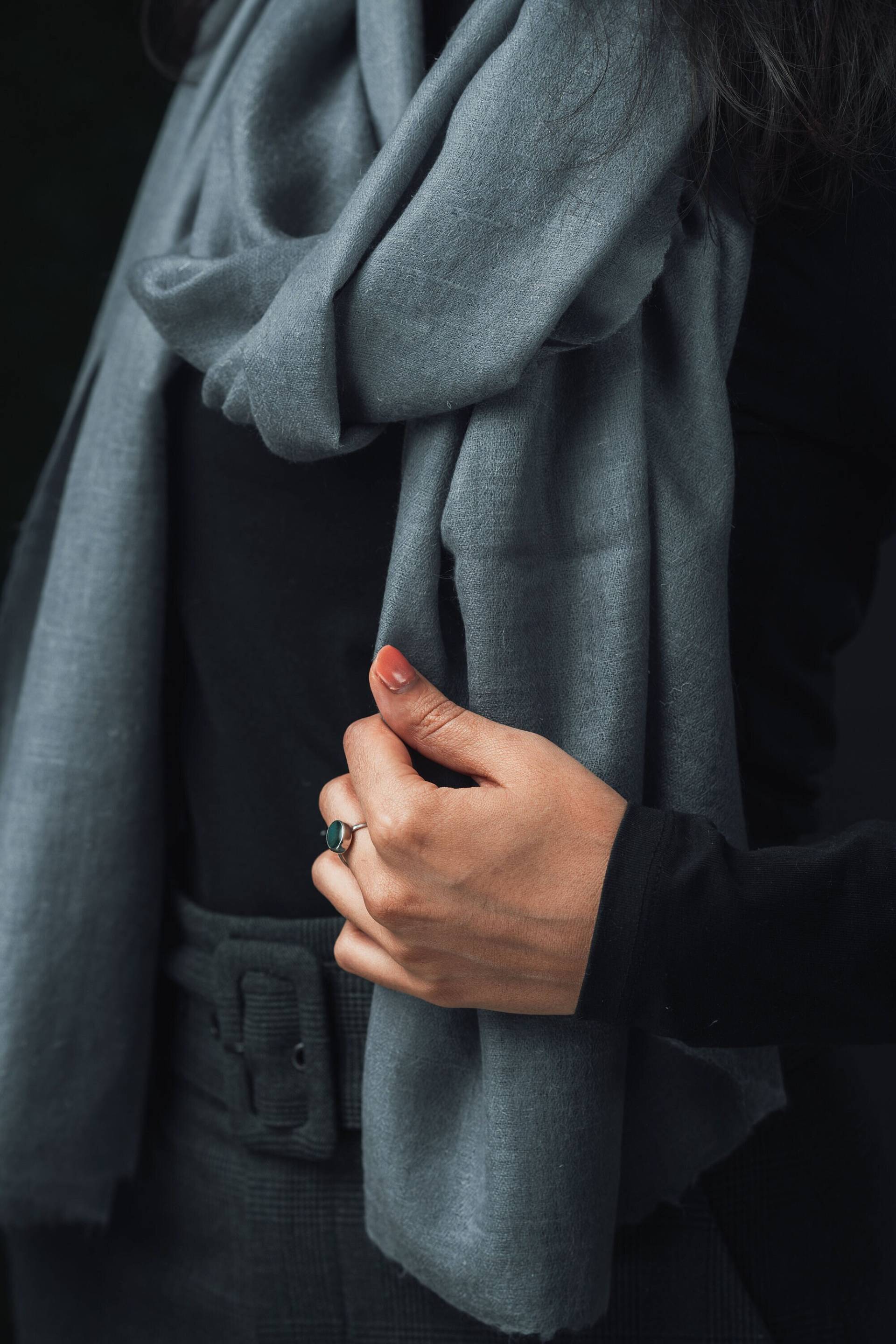 Pashmina Der Wärmste, Feinste Und Leichteste Schal Der Welt. Handgefertigt in Ladakh, Indien. Pashmina Ist Eine Feinere Wärmere Variante Des Pashmina Der Wärmste, Feinste Und Leichteste Schal Der Welt. Handgefertigt in Ladakh, Indien. Pashmina Ist Eine Feinere Wärmere Variante Des von PuurPashmina