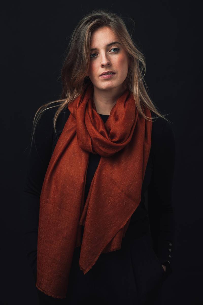 Pashmina Der Wärmste, Feinste Und Leichteste Schal Der Welt. Handgefertigt in Ladakh, Indien. Pashmina Ist Eine Feinere Wärmere Variante Des Pashmina Der Wärmste, Feinste Und Leichteste Schal Der Welt. Handgefertigt in Ladakh, Indien. Pashmina Ist Eine Feinere Wärmere Variante Des von PuurPashmina