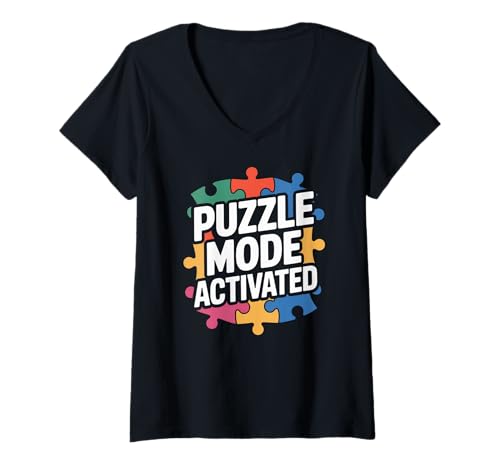 Damen Puzzle-Modus aktivierte Puzzle-Liebhaber T-Shirt mit V-Ausschnitt Damen Puzzle-Modus aktivierte Puzzle-Liebhaber T-Shirt mit V-Ausschnitt von Puzzle Enthusiast Colorful Jigsaw Game