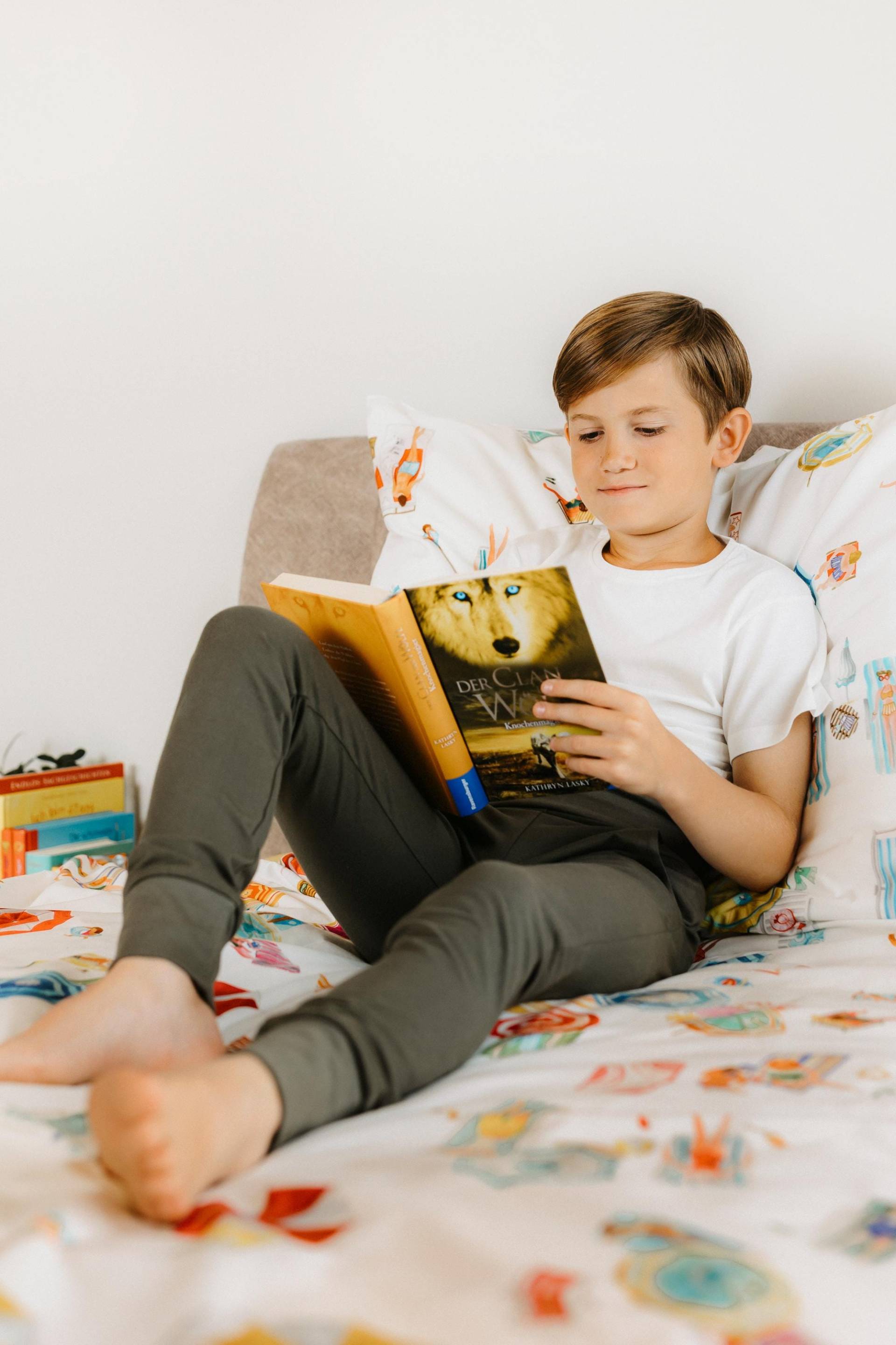 Jogginghose Kinder Bio Slim-Fit "Khaki" von Pyjamaday