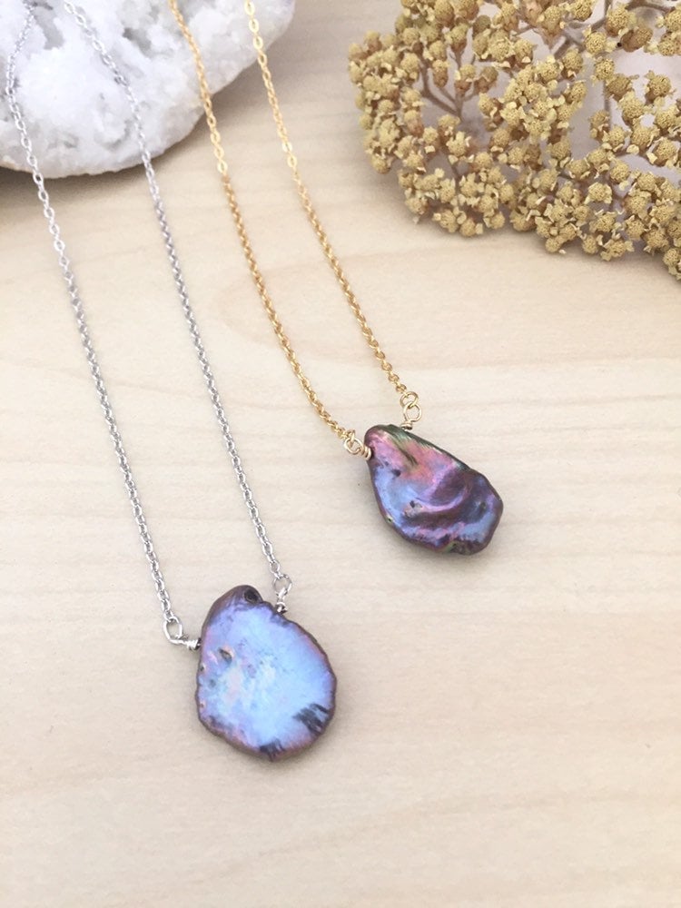 Dunkle Keshi Rohperlenkette | One Of A Art Süßwasser Perlen Tropfen Geschenke Für Sie von PyriteandPearls1