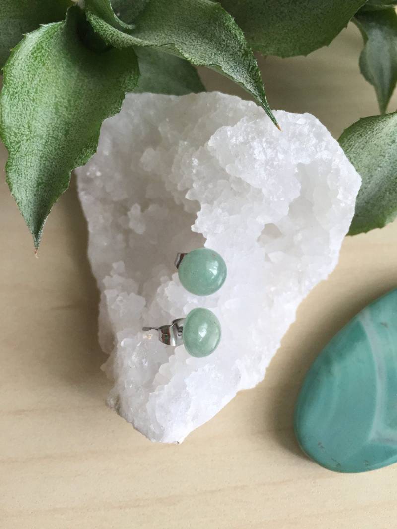 Grüner Aventurin Ohrringe Ohrstecker Aus Chirurgenstahl, Hypoallergener Edelstein von PyriteandPearls1